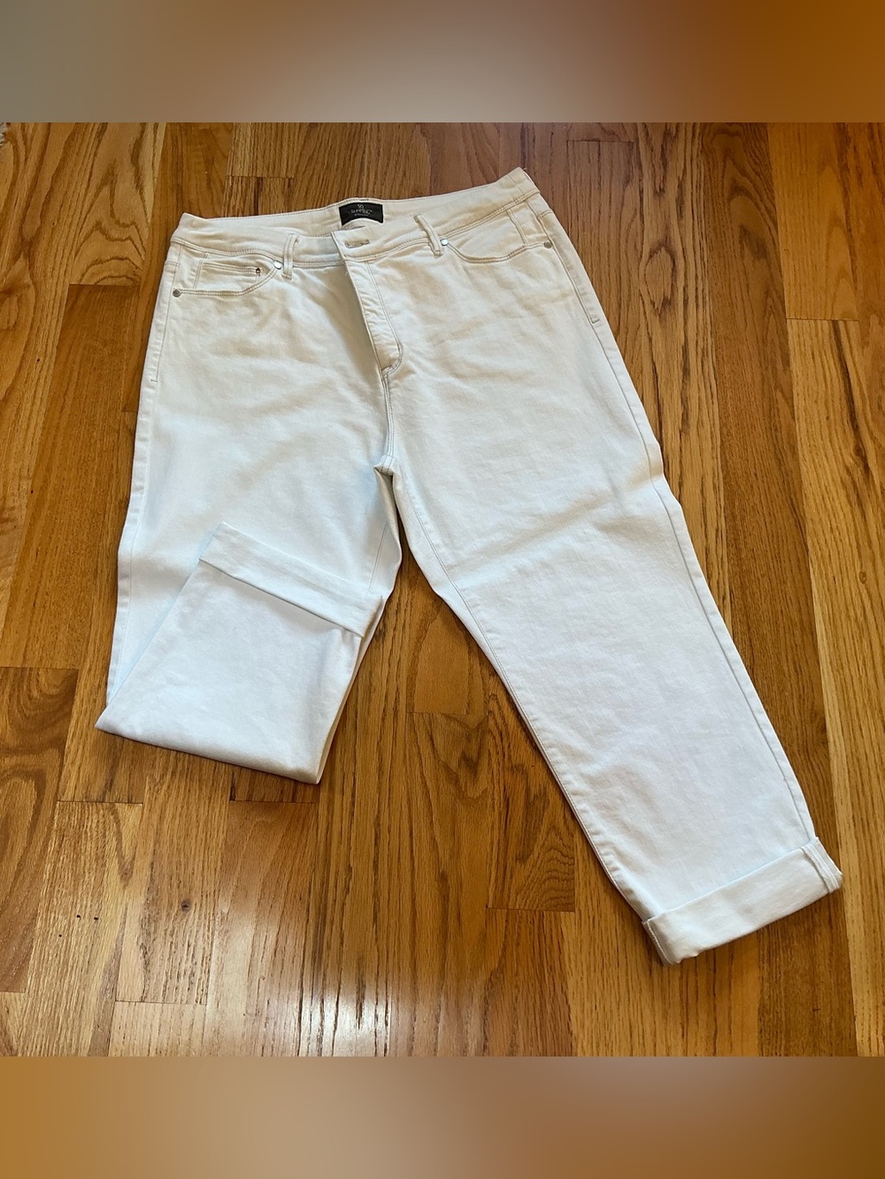 Chico’s So Slimming White Denim Crop Pants Size 14 (Chico’s sizing 2.5)